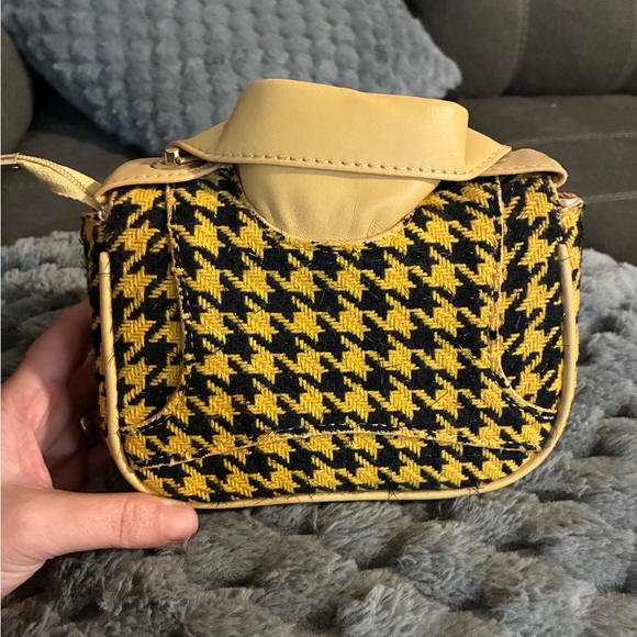 Yellow and Black Crossbody Bag - Picture 2 of 2